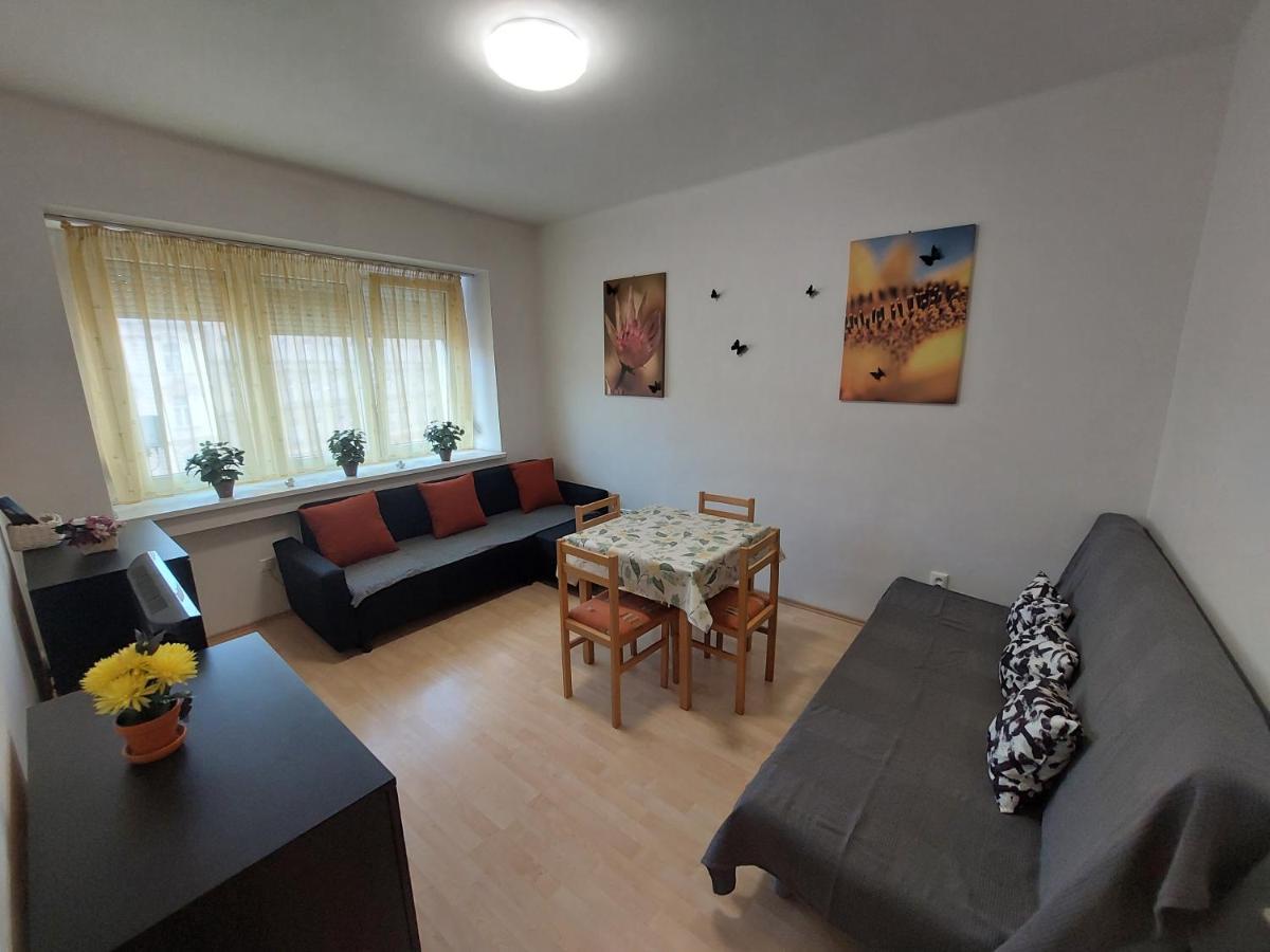 Apartman V Centre Bratislavy Apartment Братислава Екстериор снимка